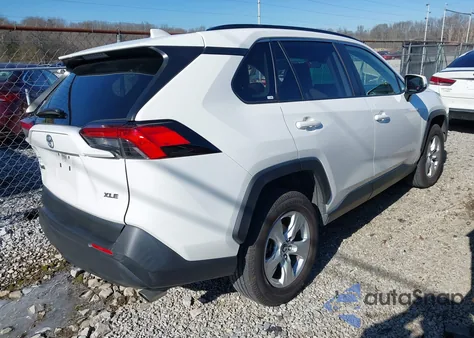 2019 Toyota Rav4 Xle z USA, uszkodzony, nr VIN JTMW1RFV5KD501573